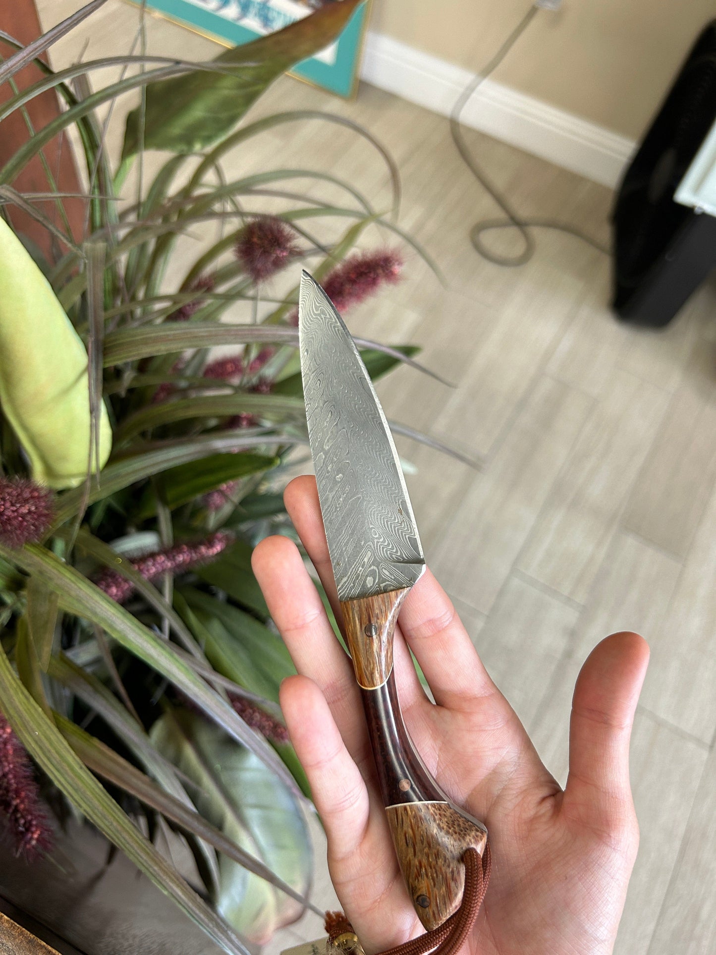 Custom Snakewood Knife with Red Palm Feather Pattern Damascus Blade and Leather Sheath