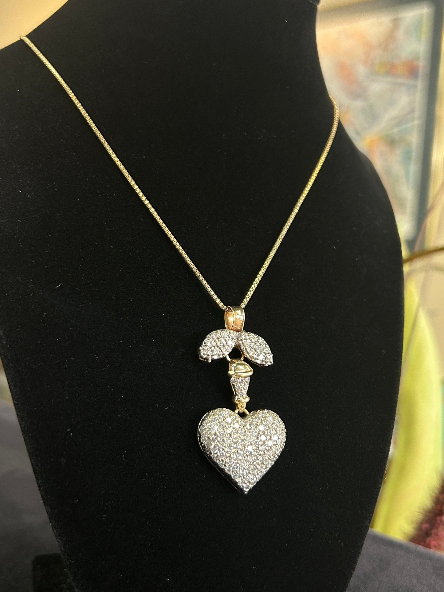 UNIIQUE HEART WITH PAVE DIAMOND PENDANT