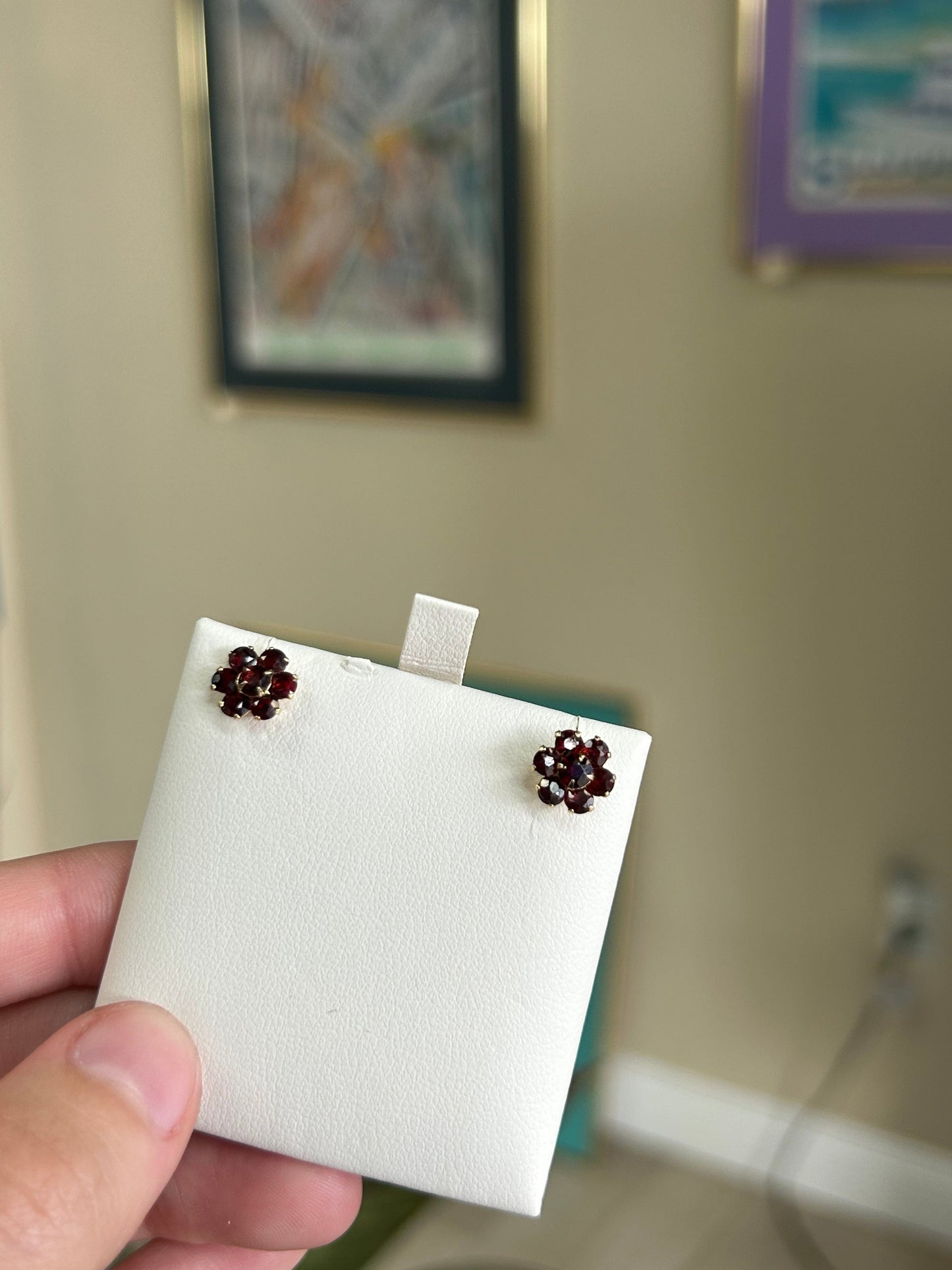 Flower cluster garnet earrings