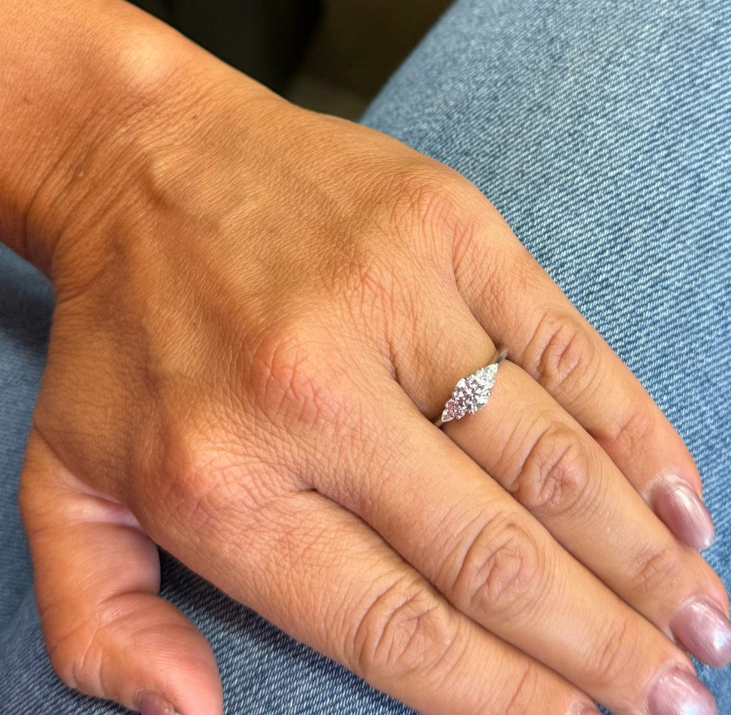 14K White Gold Round Brilliant Cut Diamond Ring with accent stones