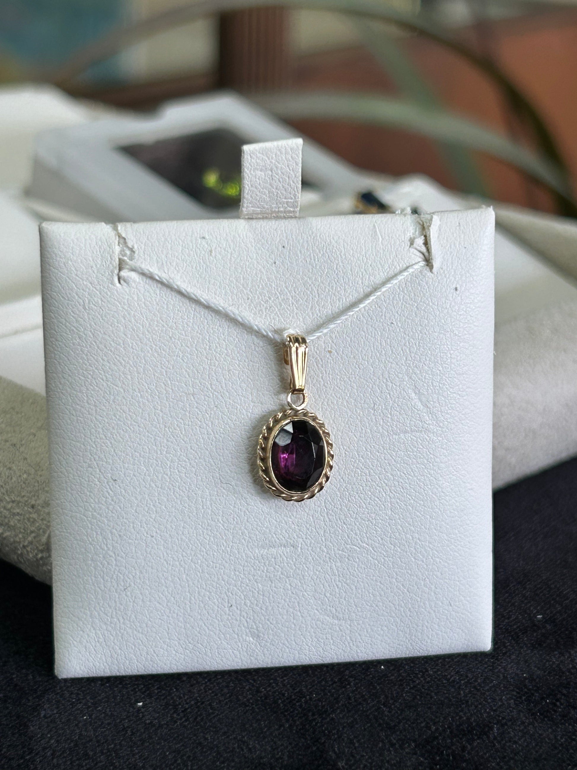 Amethyst - Yellow Gold - Bezel - Pendant