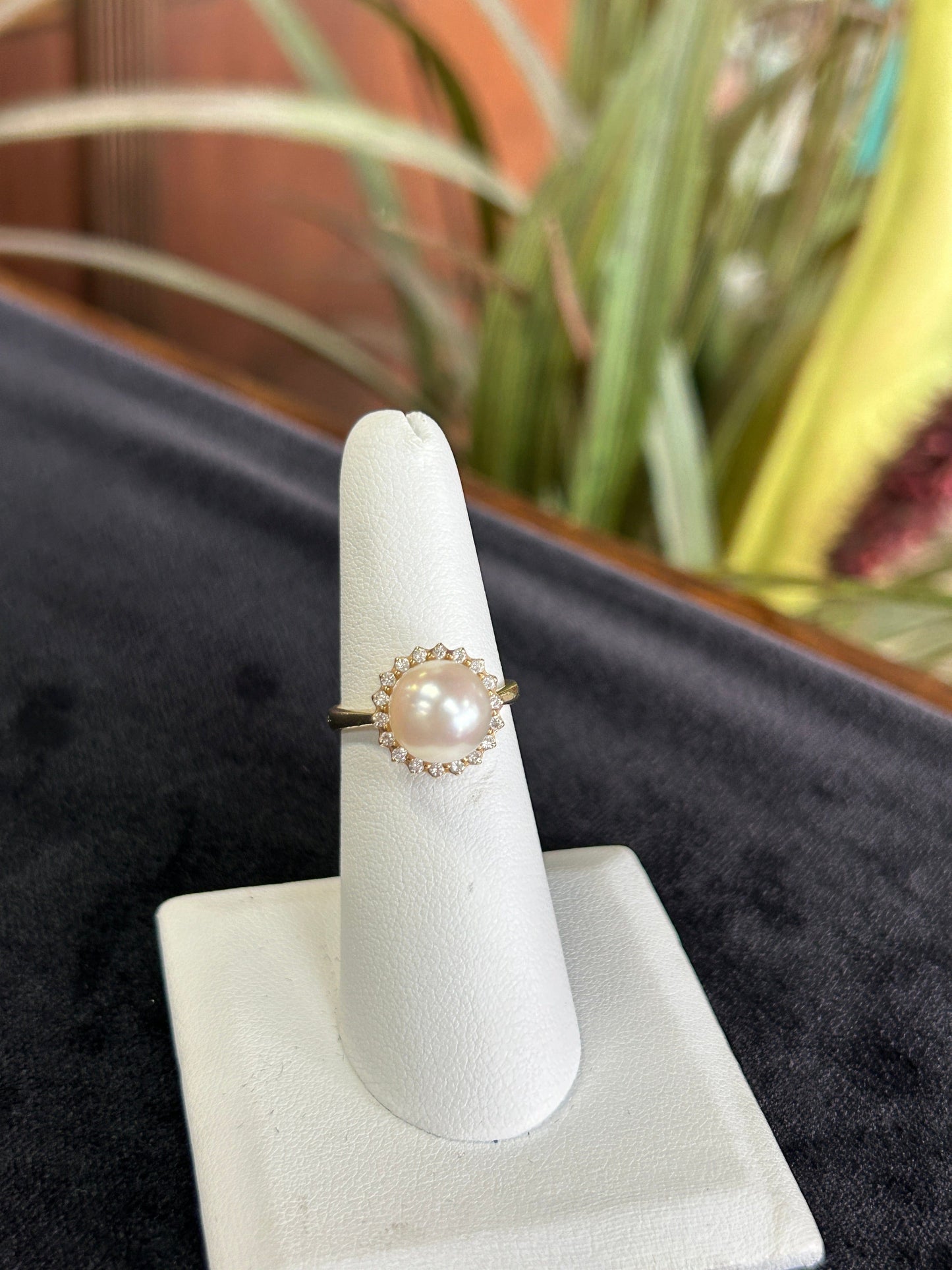 Solitaire Freshwater Pearl with Diamond Halo Yellow Gold Ring