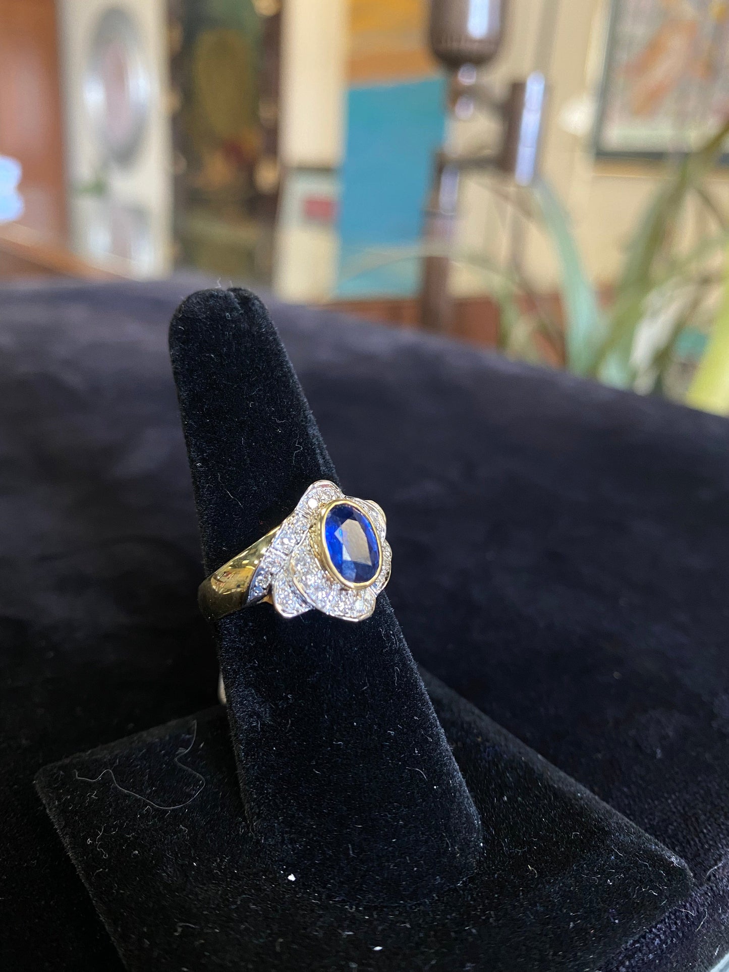 Oval Sapphire and Diamond 18K Yellow Gold Gemstone Ring