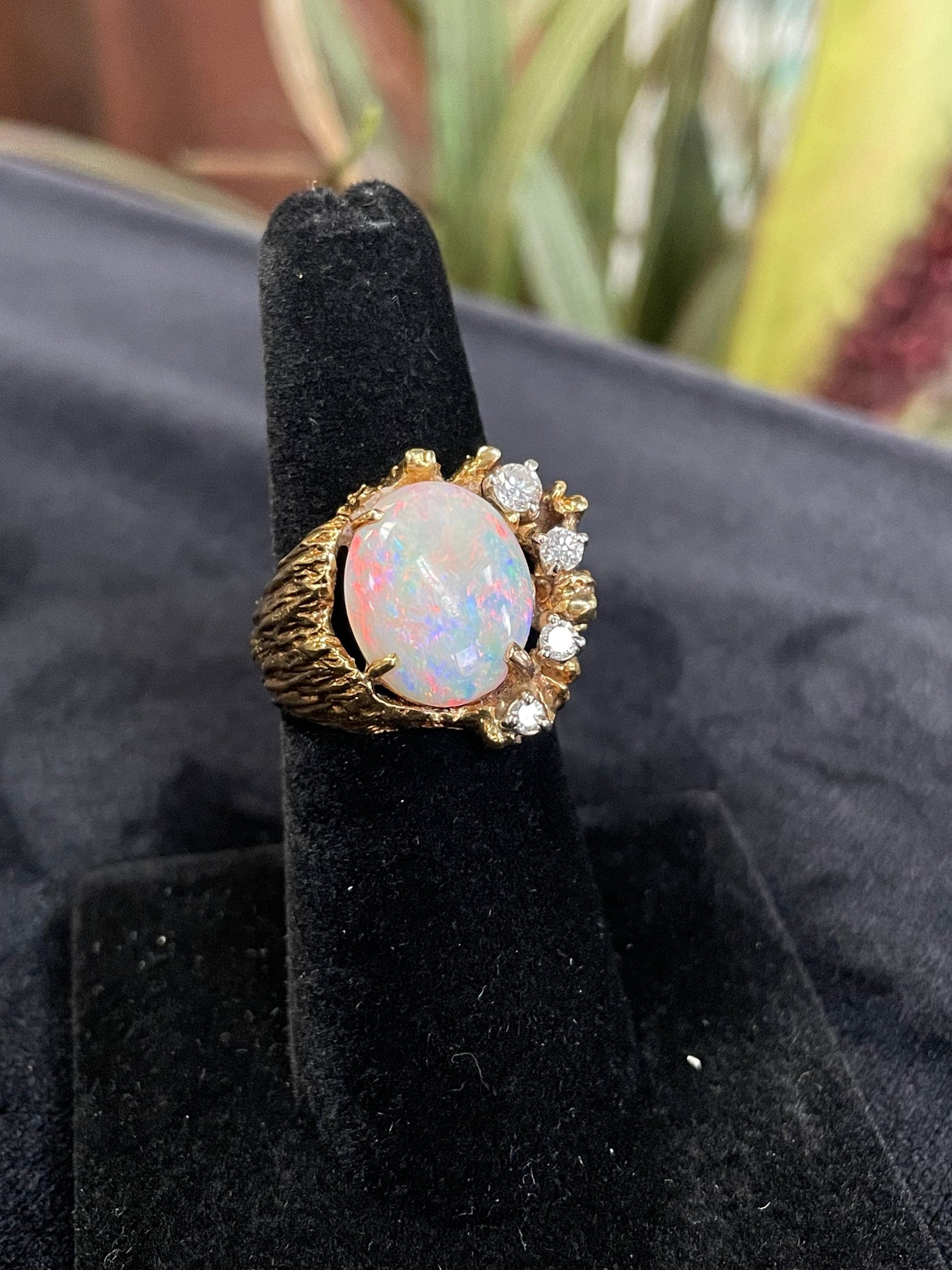 18K Yellow Gold Opal and Diamond Gemstone Ring