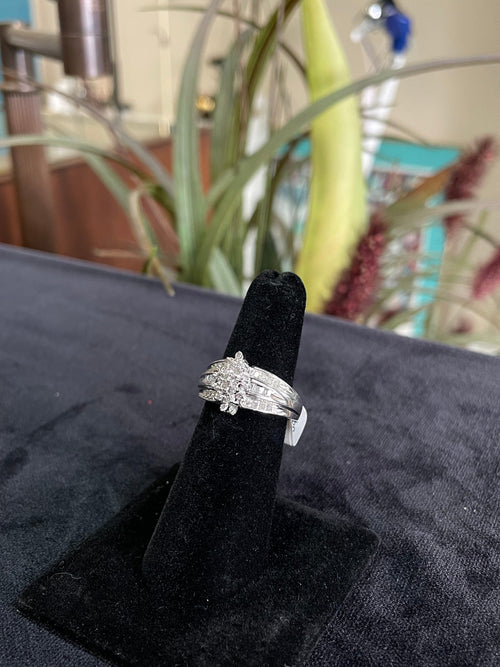 Cluster diamond ring