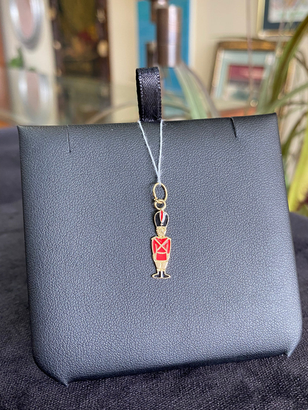 Drummer boy yellow gold enamal charm