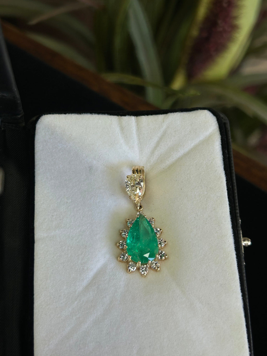 Pear Shape Emerald and Diamond Gemstone Pendant
